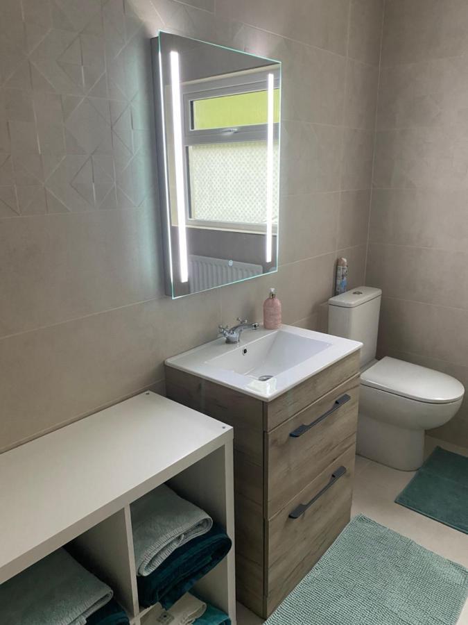 Long View Guest Accommodation Downpatrick Esterno foto