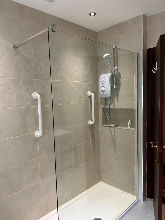 Long View Guest Accommodation Downpatrick Esterno foto